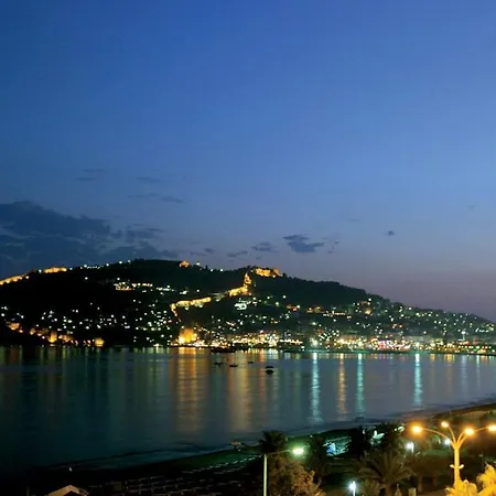 Elysee Rive Szálloda Alanya